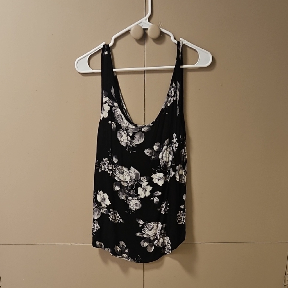 Forever 21 Black and White Floral Tank Top